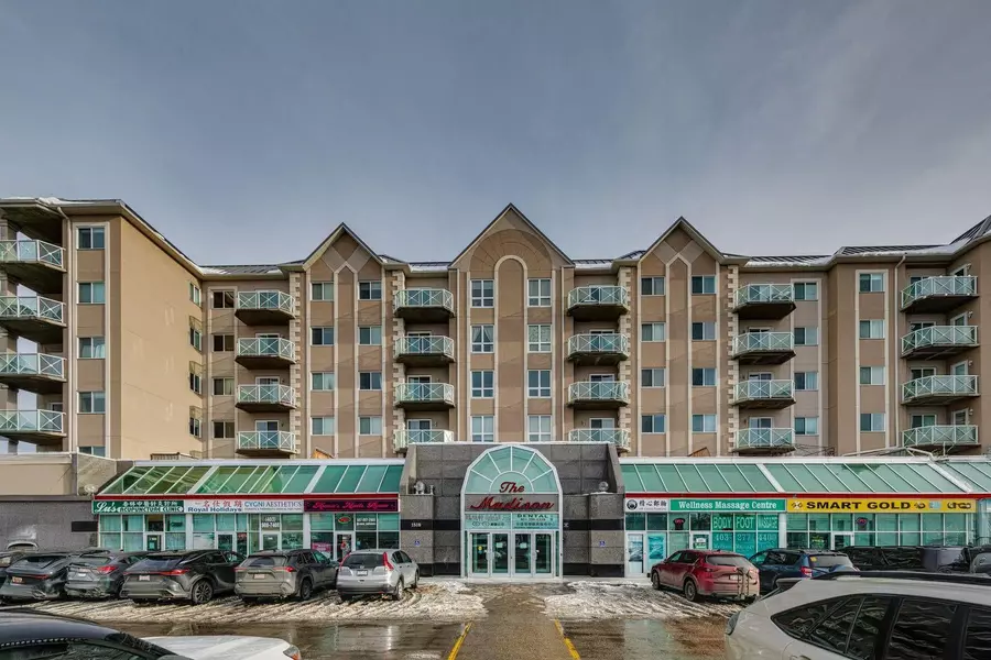 1518 Centre ST Northeast #122, Calgary, AB T2E 2R9