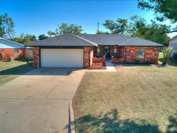 Tecumseh, OK 74873,703 Cedar Lane