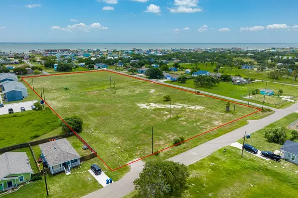 Rockport, TX 78382,1004 Young St