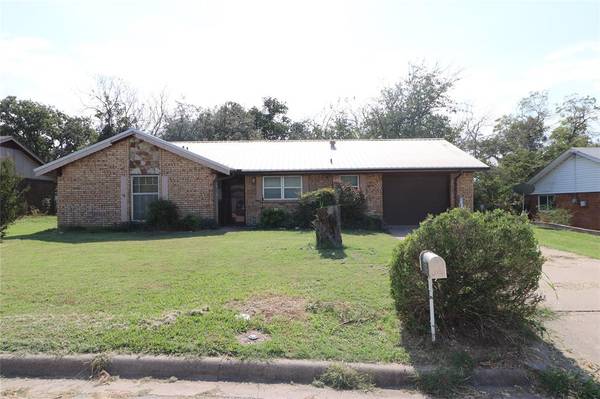 136 Comanche, Stephenville, TX 76401