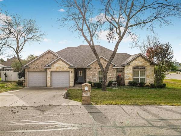 9420 Gleneagles Drive, Granbury, TX 76049