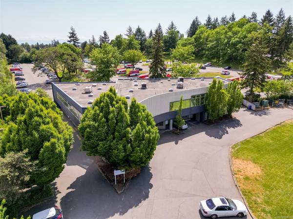 771 Vanalman Ave #202, Saanich, BC V8Z 3B8