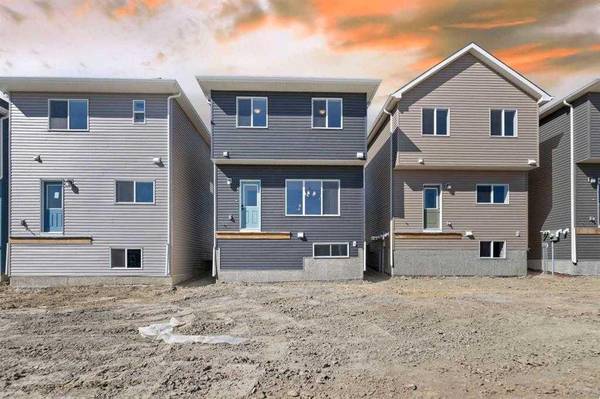 Airdrie, AB T4B 5M4,718 Bayview HL Southwest