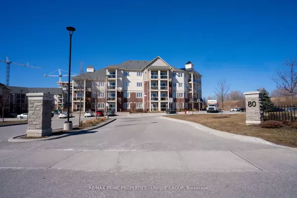 80 Aspen Springs DR #315, Clarington, ON L1C 4Y2