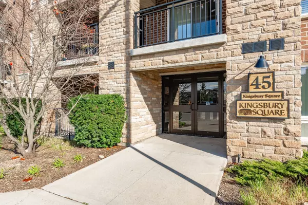 Guelph, ON N1L 0L2,45 Kingsbury SQ #412