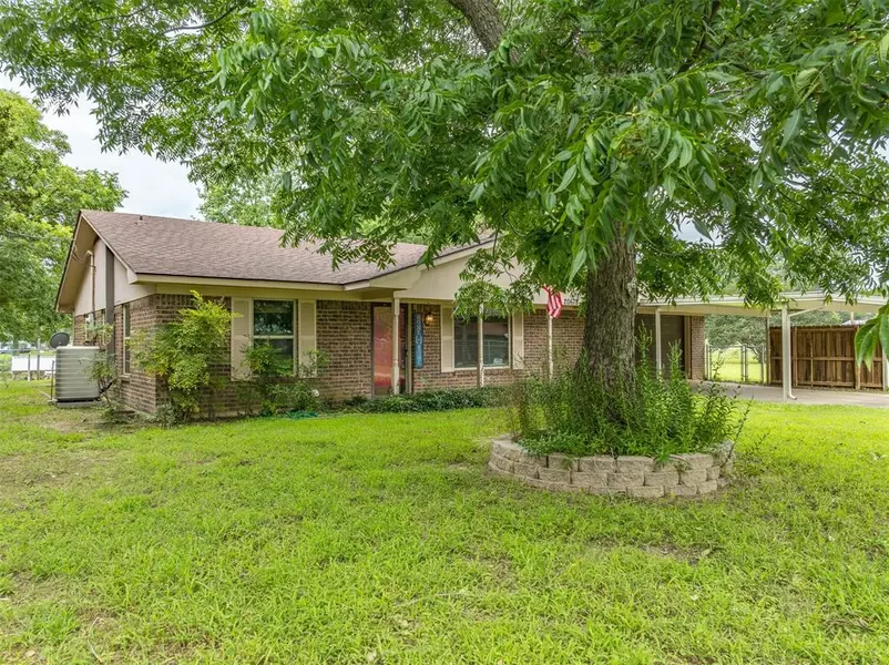 20672 Post Oak Drive, Chandler, TX 75758