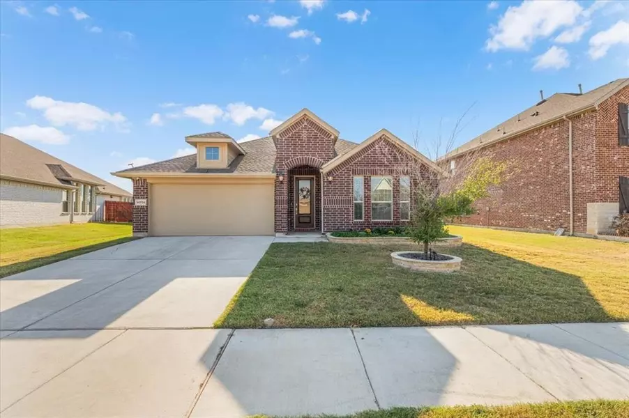 14708 Desertpost Drive, Fort Worth, TX 76052