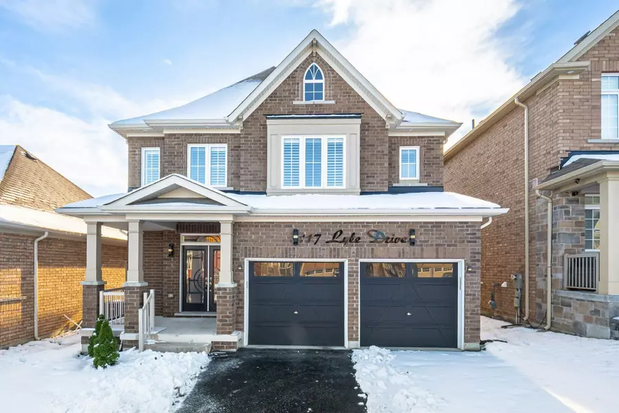 117 Lyle DR #Upper, Clarington, ON L1C 0V7