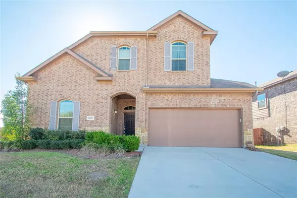 15837 Carlton Oaks Drive,  Fort Worth,  TX 76177