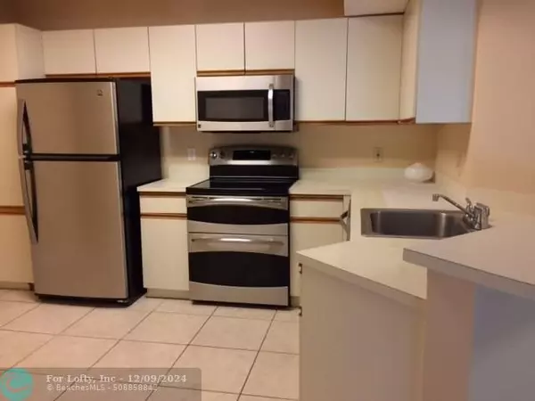 Coral Springs, FL 33067,8701 Wiles Rd  #305