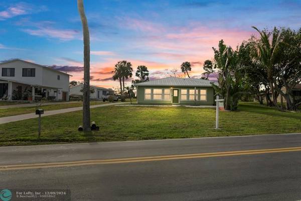 8307 S Indian River Dr, Fort Pierce, FL 34982