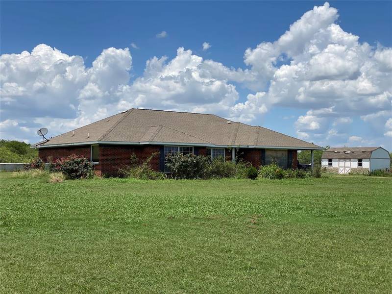 520 Mccrady Road, Ennis, TX 75119