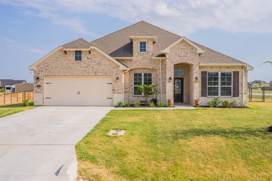 135 Mossy Creek Trail, Rhome, TX 76078