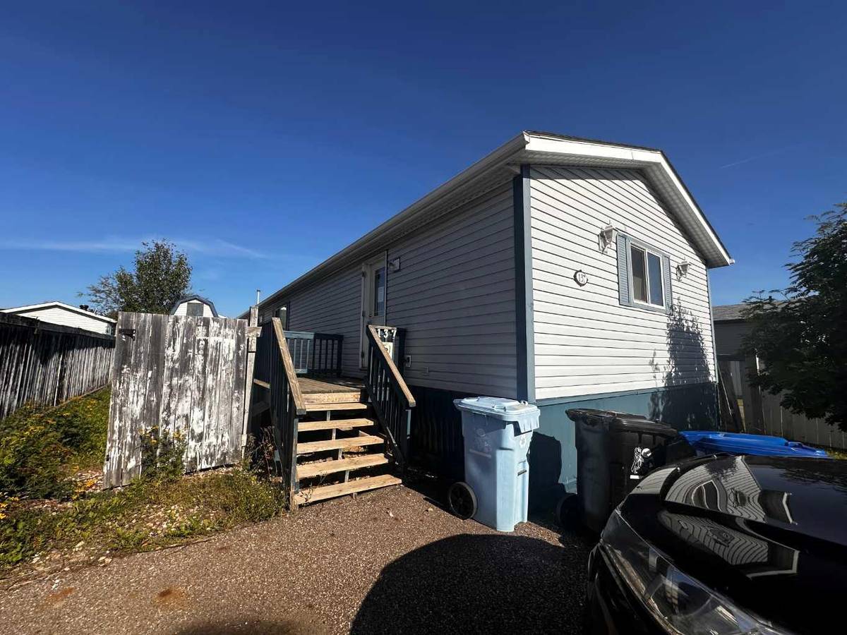 Fort Mcmurray, AB T9K 2P1,137 Mitchell DR