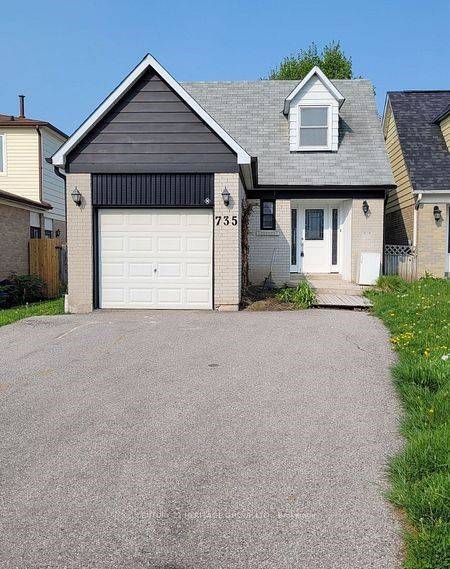 Newmarket, ON L3Y 5B7,735 Pam CRES