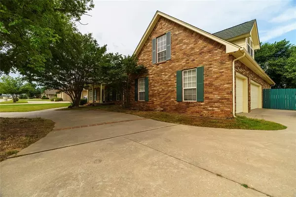 Chickasha, OK 73018,2812 Briar Creek