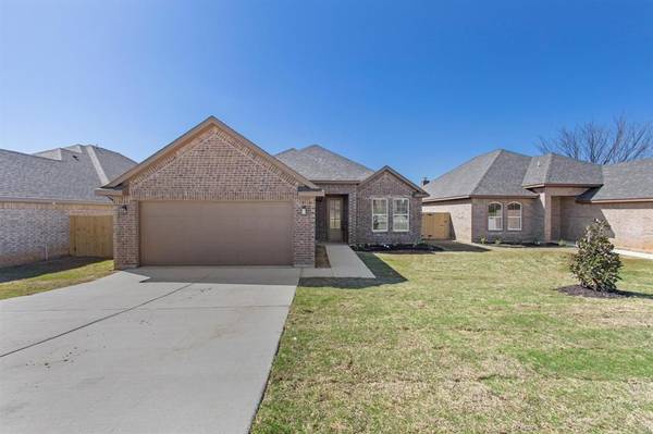 1658 Whiterock Drive, Weatherford, TX 76086