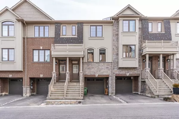 34 Marr LN, Hamilton, ON L9G 3K9