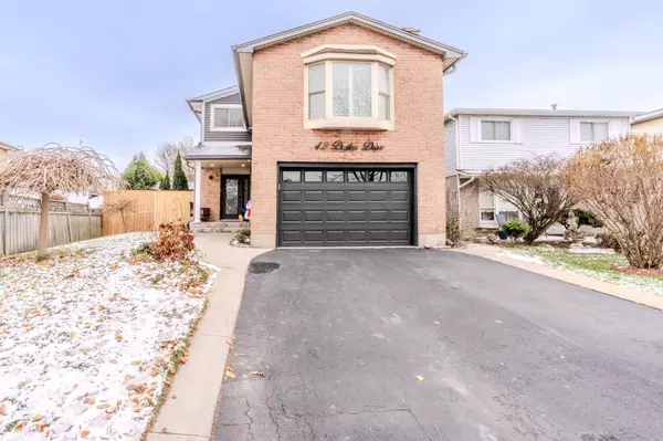 42 Drakes DR, Hamilton, ON L8E 4G5