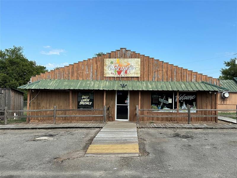 1502 W Main Street, Honey Grove, TX 75446