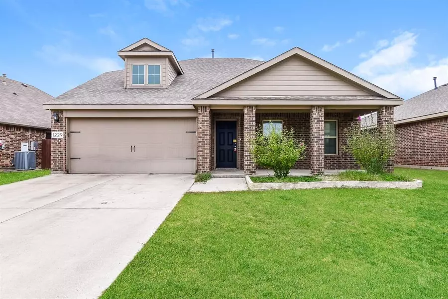 1229 Koto Wood Drive, Royse City, TX 75189