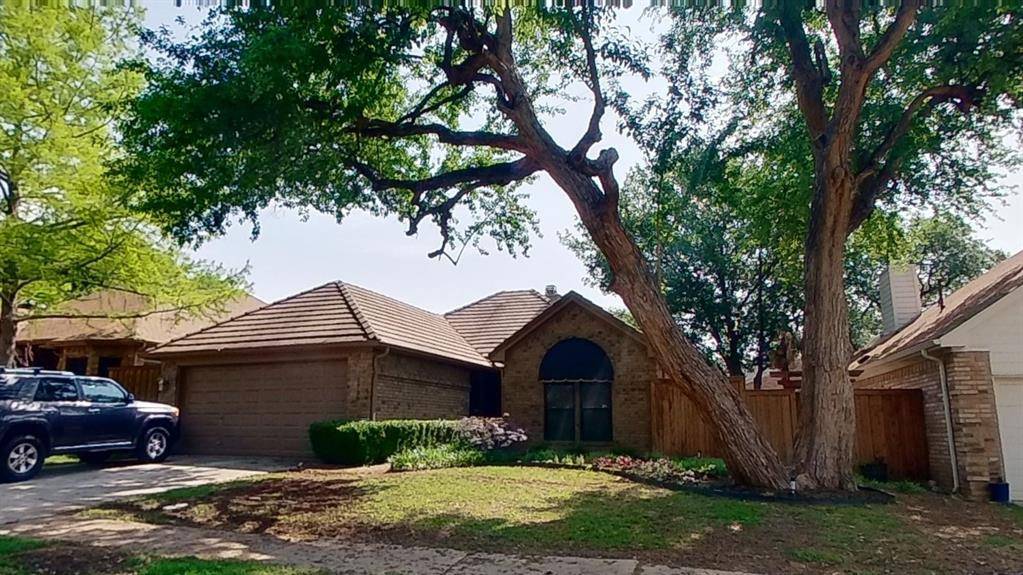 2739 Sedgeway Lane, Carrollton, TX 75006