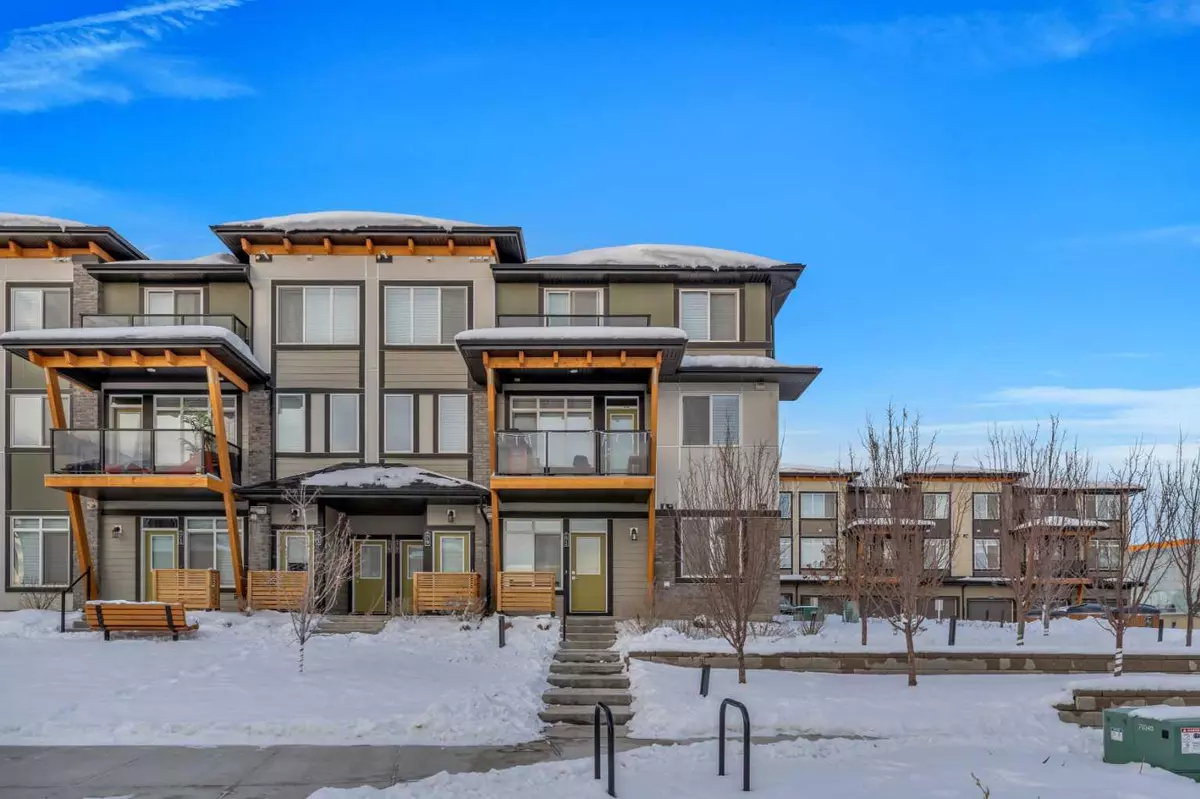 Calgary, AB T3M 3A7,230 Seton Passage SE #81