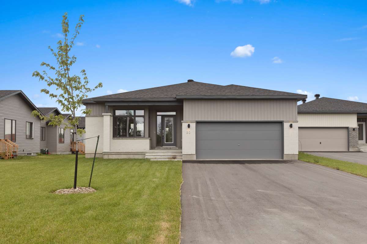 Renfrew, ON K7S 3Y4,32 Leo Moskos ST