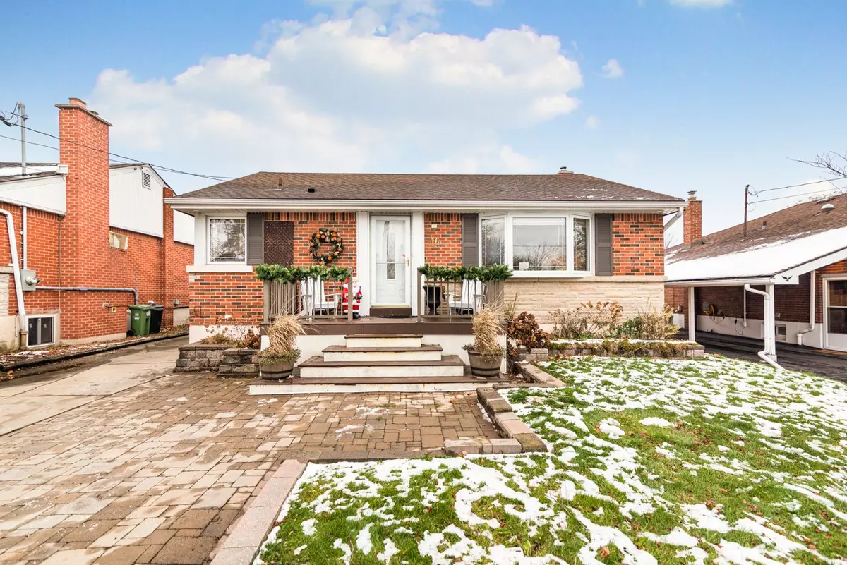 Hamilton, ON L8T 3L1,16 Fernwood CRES