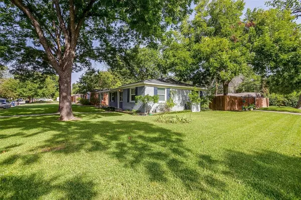 5400 Durham Avenue,  Fort Worth,  TX 76114