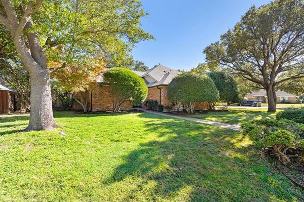 Dallas, TX 75252,7102 Winding Creek Road