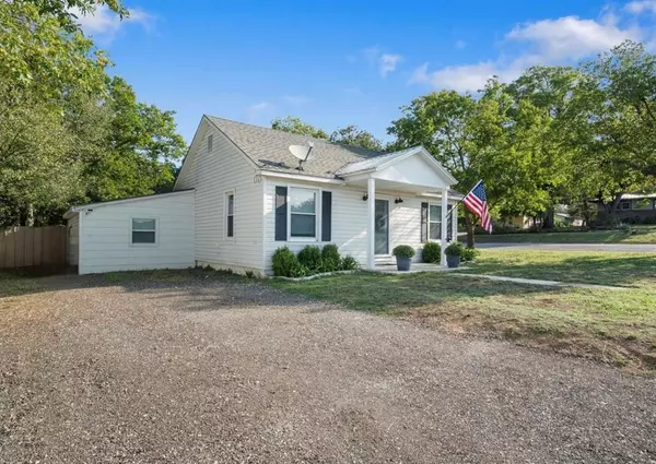 Bridgeport, TX 76426,1305 Court Circle