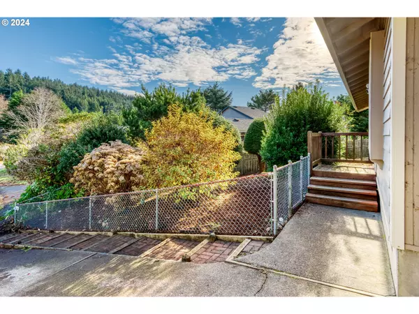 Lincoln City, OR 97367,1126 SE GALLEY CT