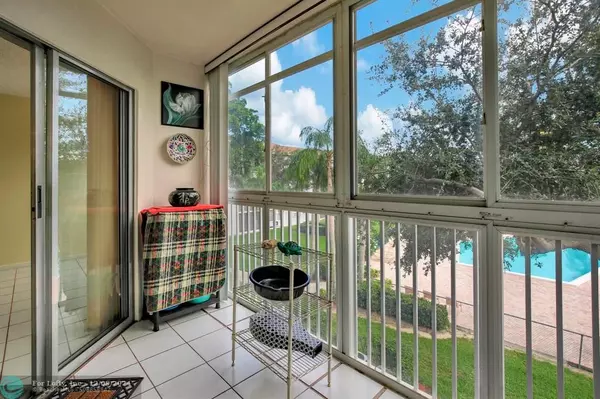 Pembroke Pines, FL 33027,12500 SW 5th Ct  #304 M