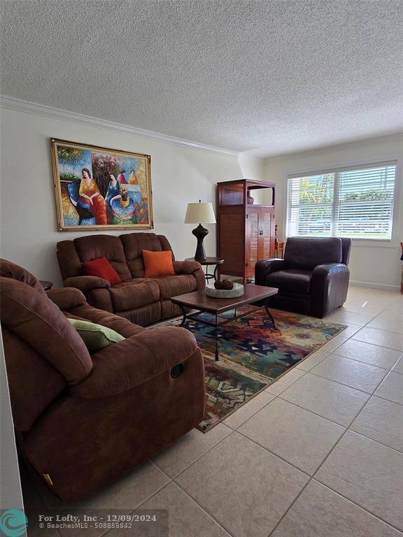 Deerfield Beach, FL 33442,243 Farnham K  #243