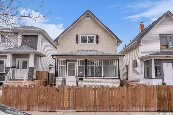 423 D AVENUE S, Saskatoon, SK S7M 1R4