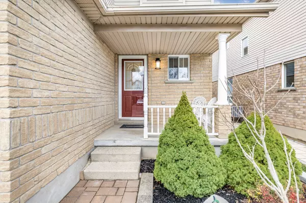 Dufferin, ON L9W 5A7,21 Colbourne CRES