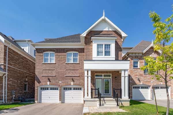 1949 Barbertown RD, Mississauga, ON L5M 2G9