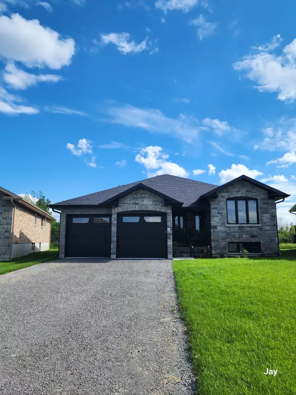 37 Cattail CRES, Quinte West, ON K8V 0J3