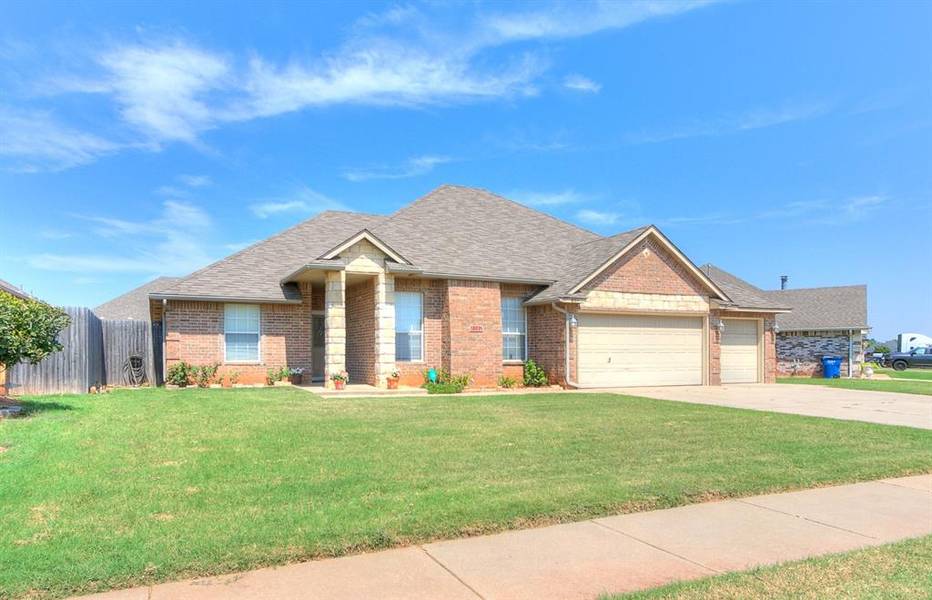 601 N Ponderosa Way, Mustang, OK 73064