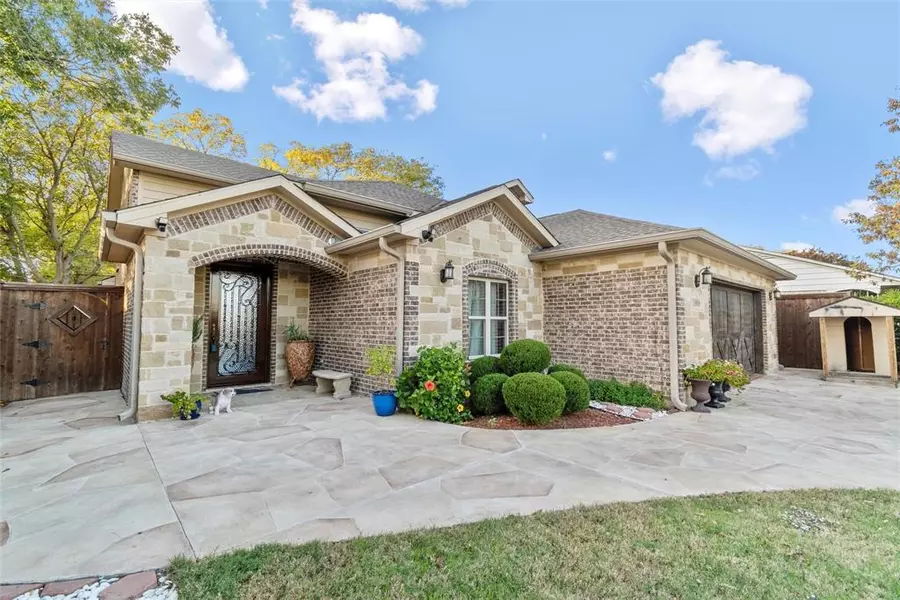 1006 Manning Street, Grand Prairie, TX 75051