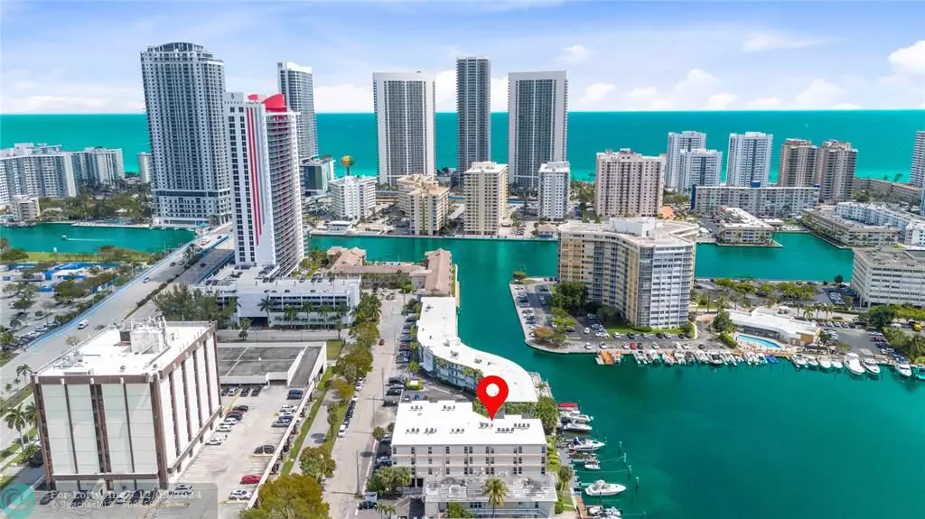 2420 Diana Dr  #303, Hallandale Beach, FL 33009