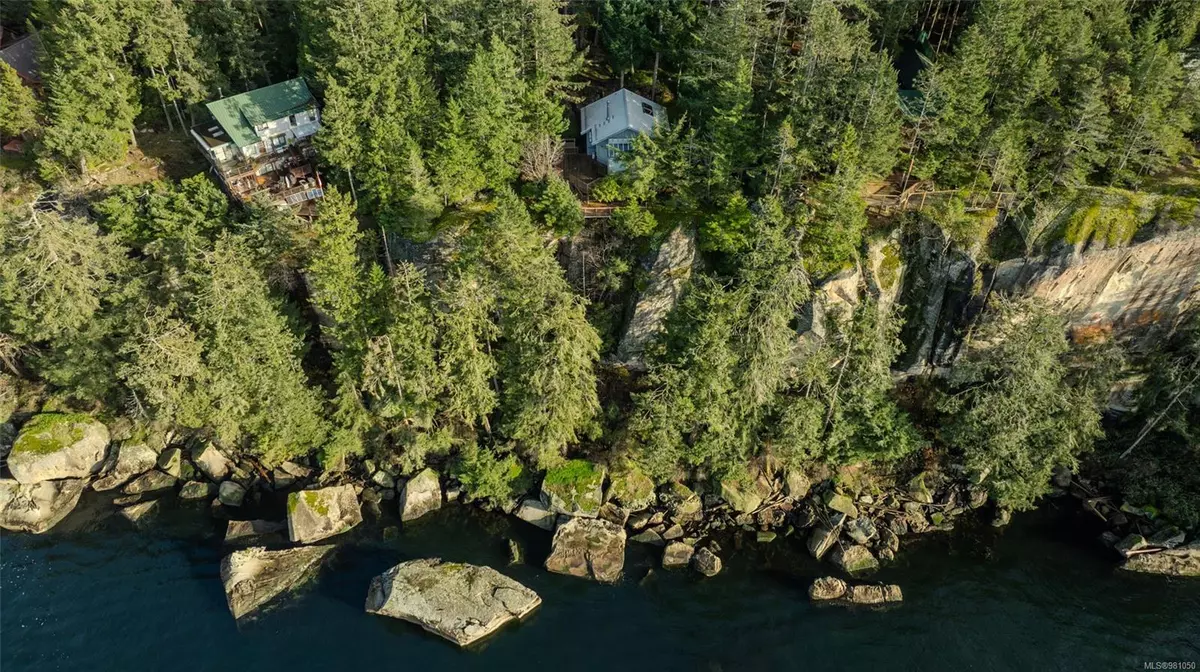 Gabriola Island, BC V0R 1X2,851 Canso Rd