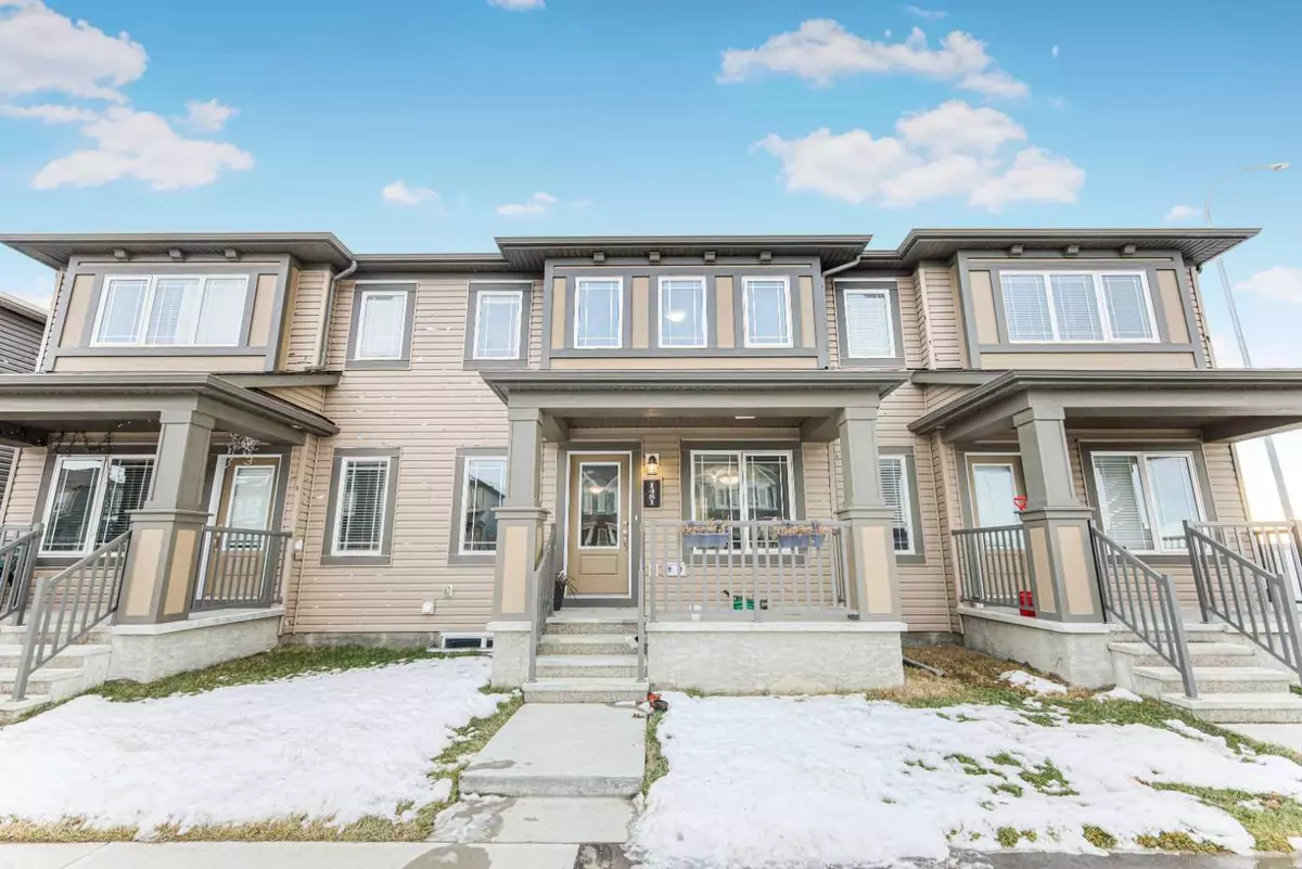 Calgary, AB T3P 1V1,1481 148 Ave NW