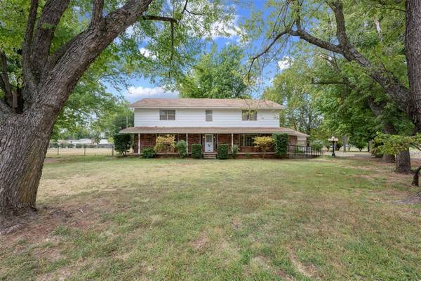 636 E Lea Terrace, Mustang, OK 73064