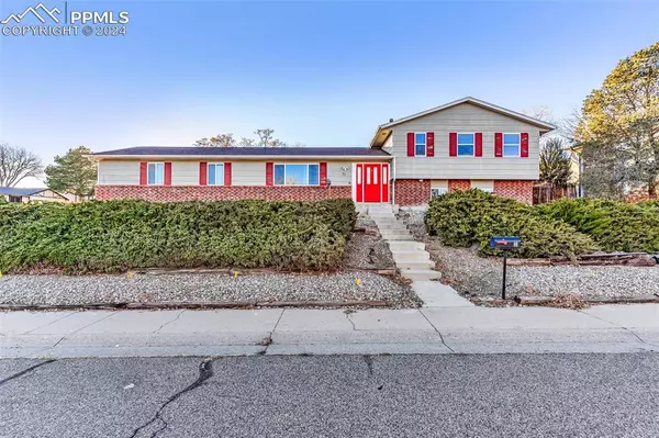 31 Briargate TER, Pueblo, CO 81001