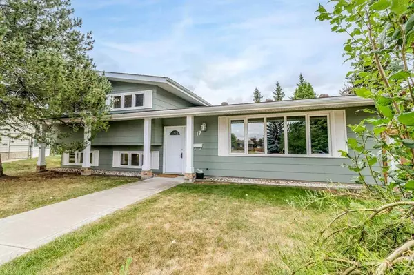 17 Ward CRES, Red Deer, AB T4N 5Y4