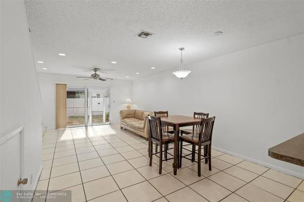 Sunrise, FL 33351,8337 Fairway Rd  #8337