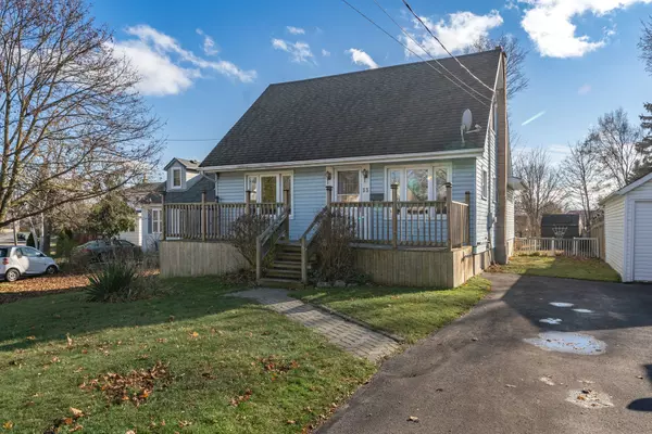 33 Lewis ST, Belleville, ON K8P 1R1