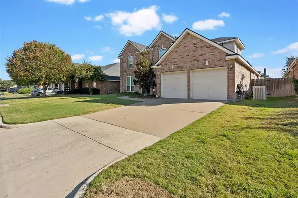 Fort Worth, TX 76132,6413 Greenbriar Lane